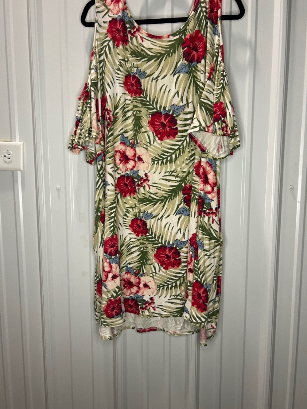 Tropical T-shirt dress.